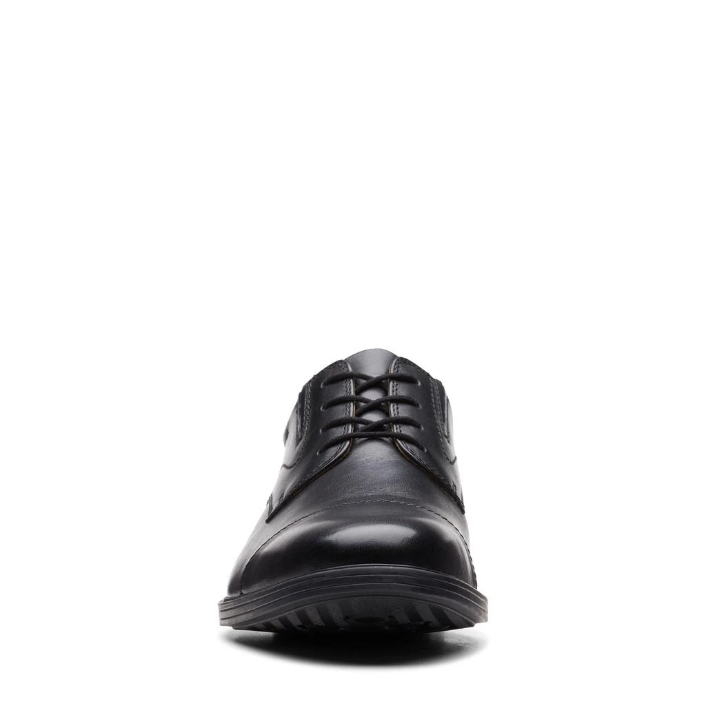 Clarks Whiddon Cap in Black Leather 3