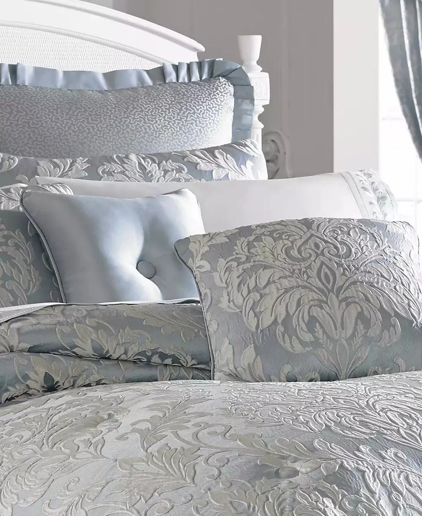 Five Queens Court Faith Comforter Set 5