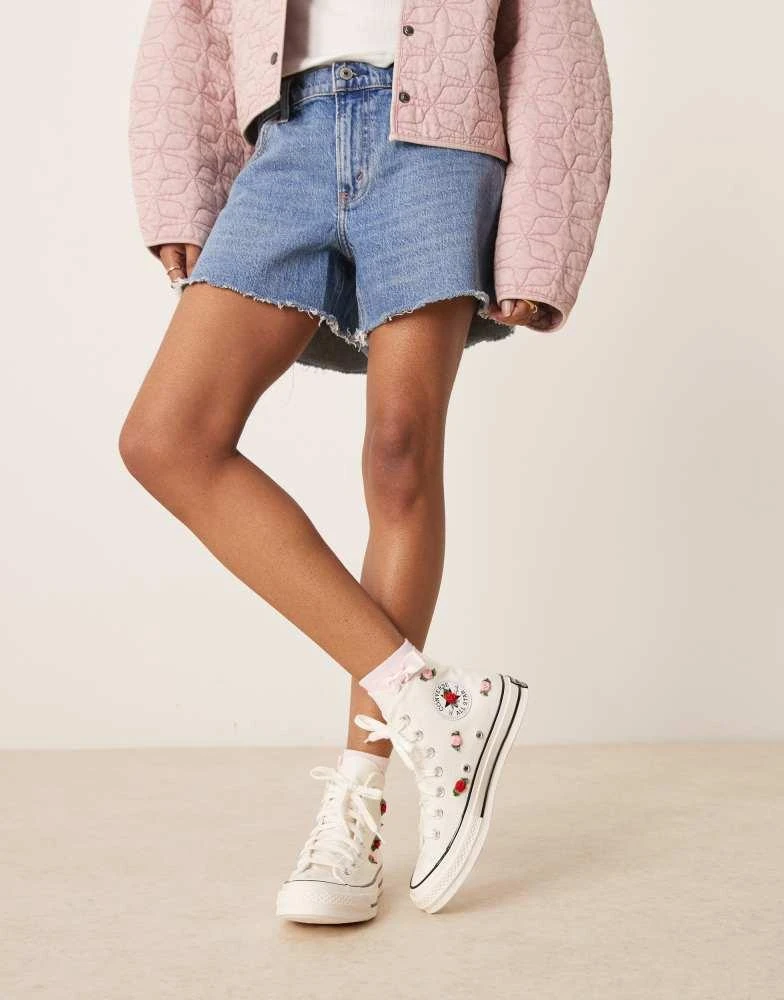 Converse Converse Hearts Chuck 70 Hi trainers in white with embroidered roses 5