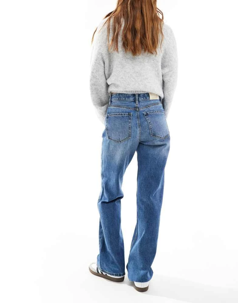 Stradivarius Stradivarius D92 straight wide leg jeans in medium blue 2
