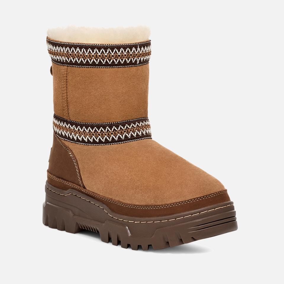 undefined UGG WOMEN'S CLASSIC MINI TRAILGAZER SHEEPSKIN BOOTS