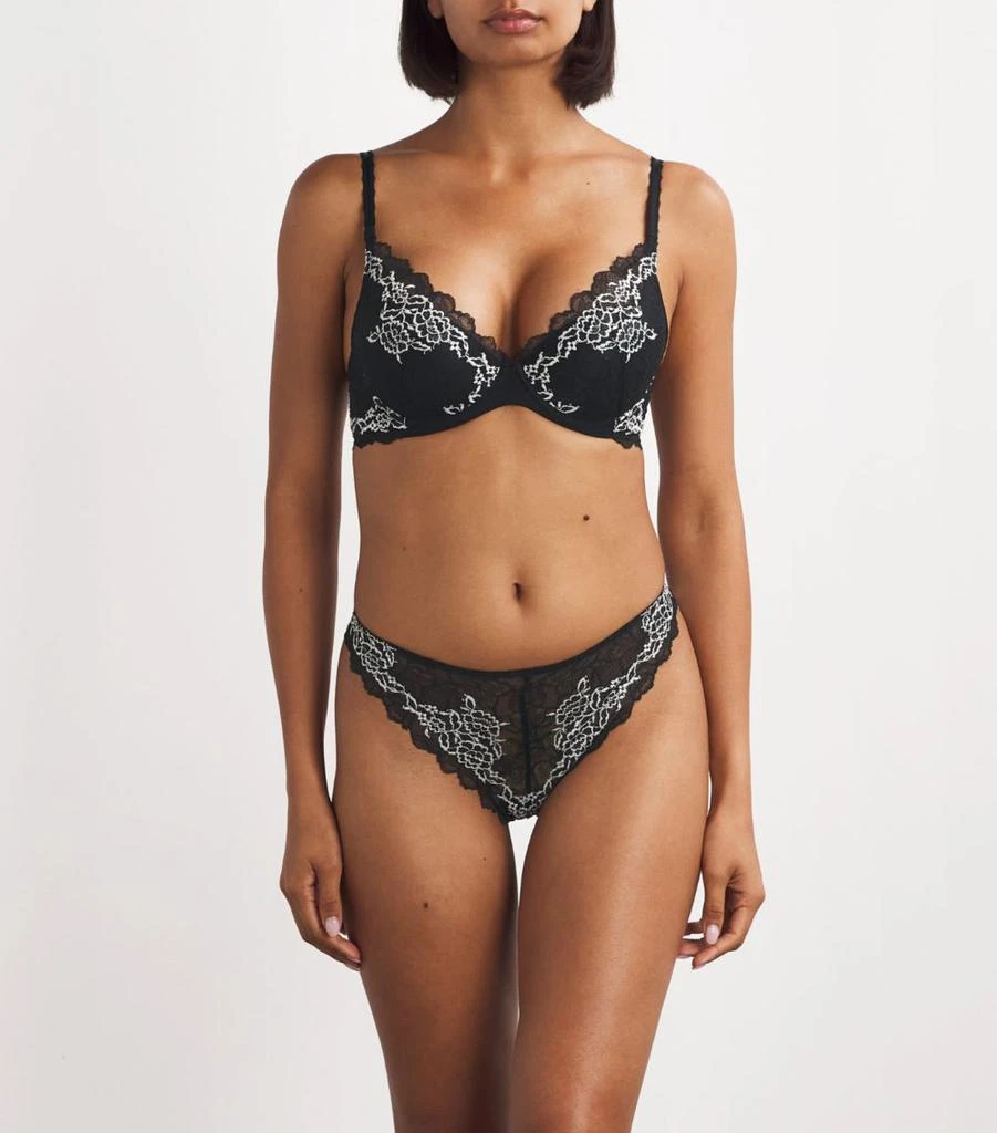 Wacoal Lace Perfection Plunge Bra 2