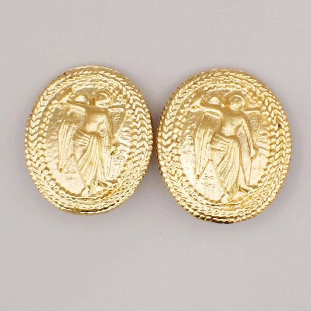 Chanel Clips Bouton Ovale Ange Logo -Plated _Plated Earrings Jewelry (Pre-Owned)