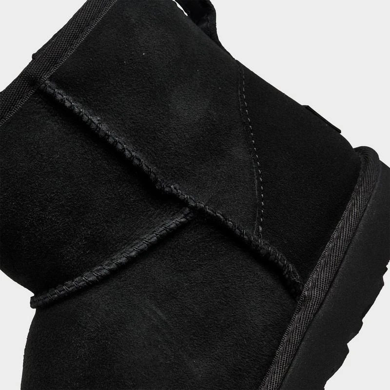 UGG Women
s UGG Classic Mini II Boots 3