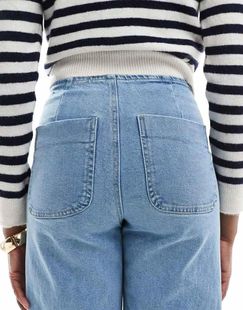 Stradivarius Stradivarius Tall D77 straight leg jean with button detail in mid wash 4