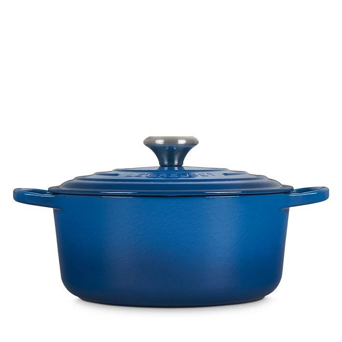 Le Creuset Signature 4.5-Quart Round French Oven 3