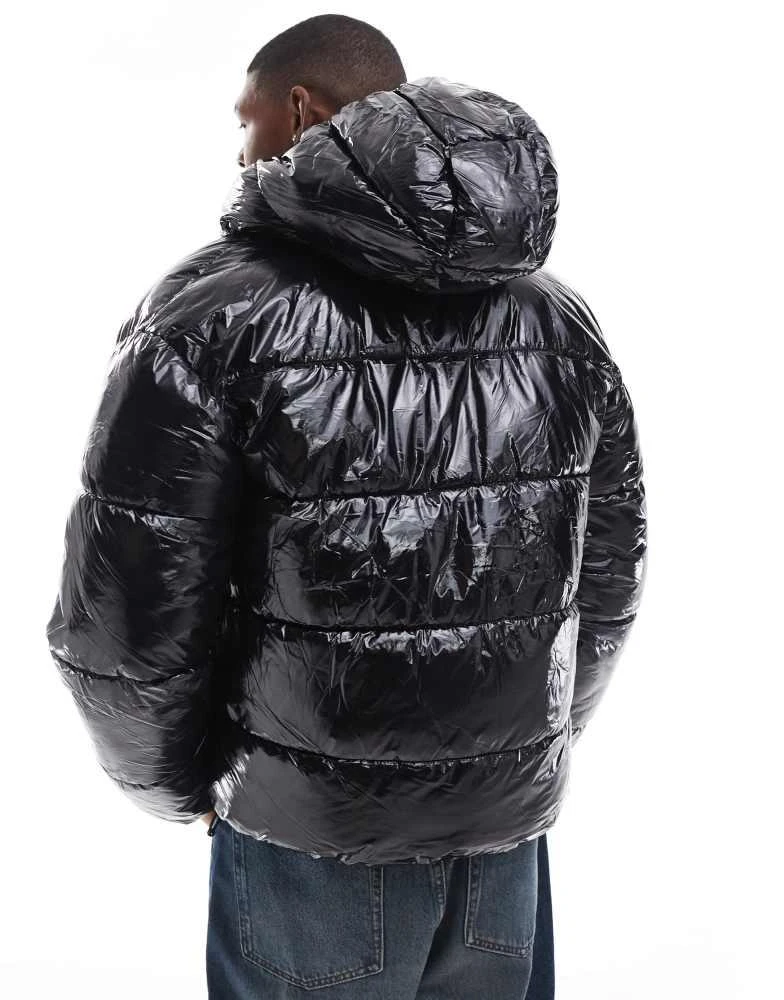 Bershka Bershka high shine puffer jacket with hood in black 2