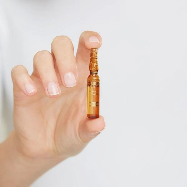 ISDIN ISDIN ISDINCEUTICS Instant Flash Lifting and Firming Serum with 8h Duration (5 Ampoules) 4