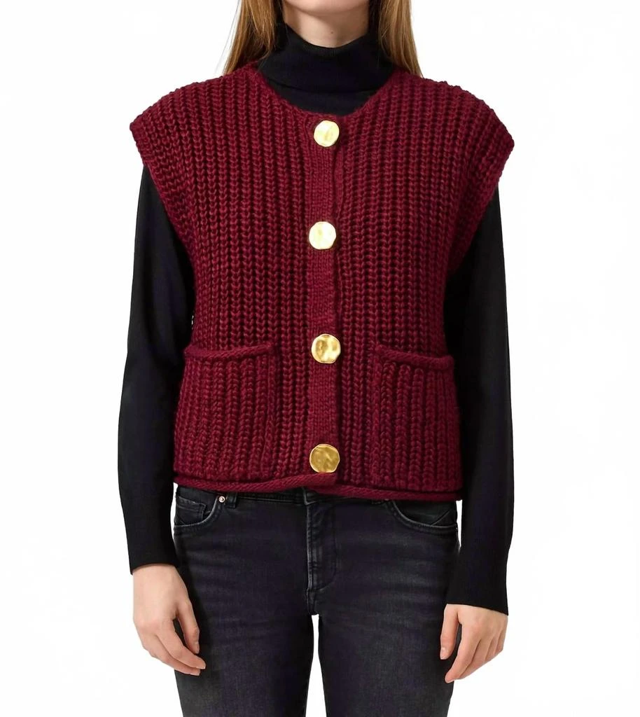 eesome Chunky Knit Sweater Vest In Wine