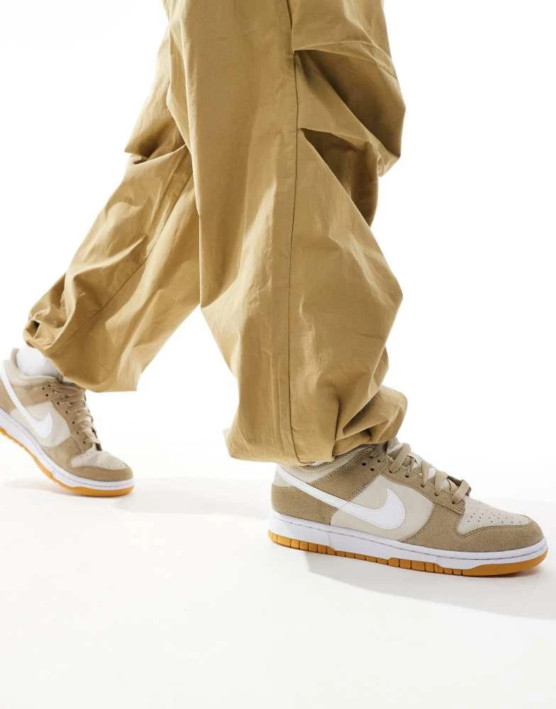 NIKE Nike Dunk low trainers in cream and orewood brown 1