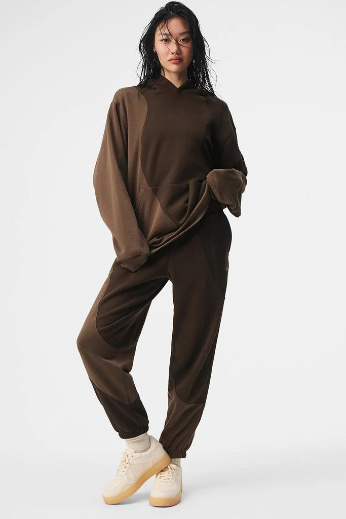 Alo Make Waves Sweatpant - Espresso Tonal 4