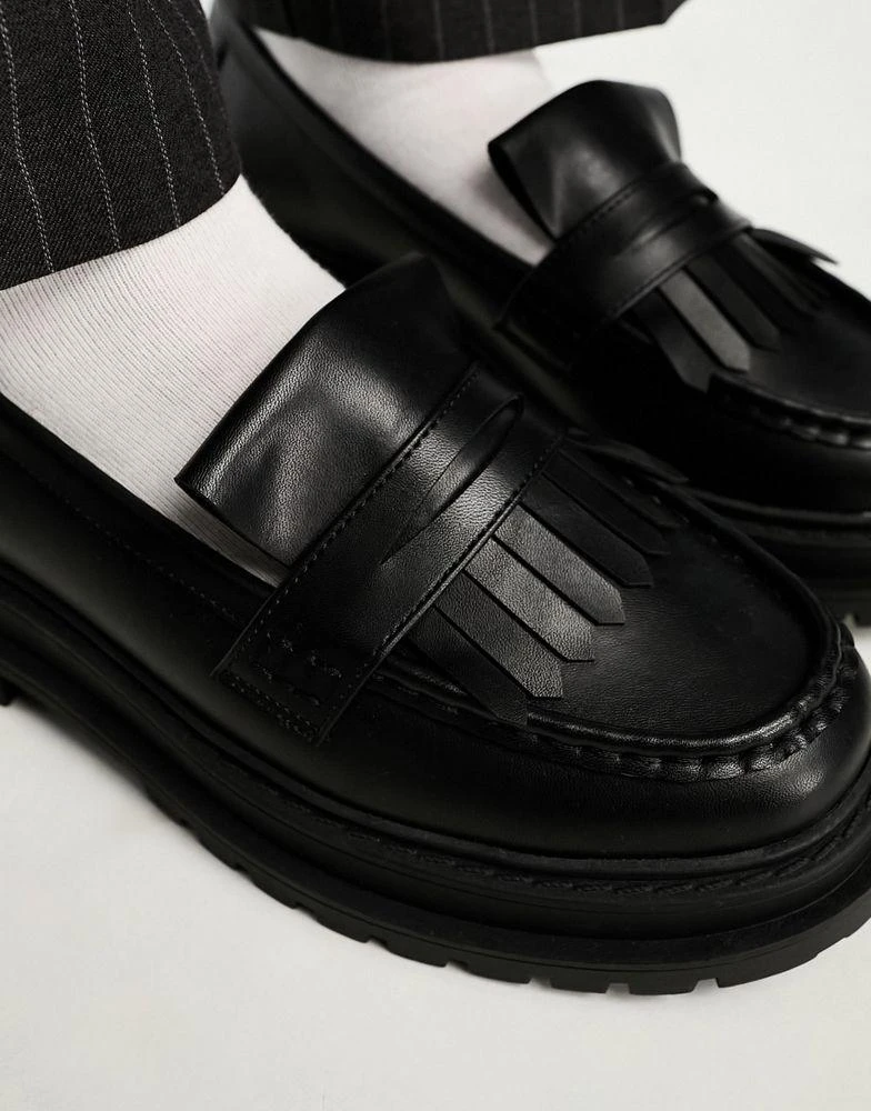 ASOS ASOS DESIGN Majesty chunky fringe loafer in black 3