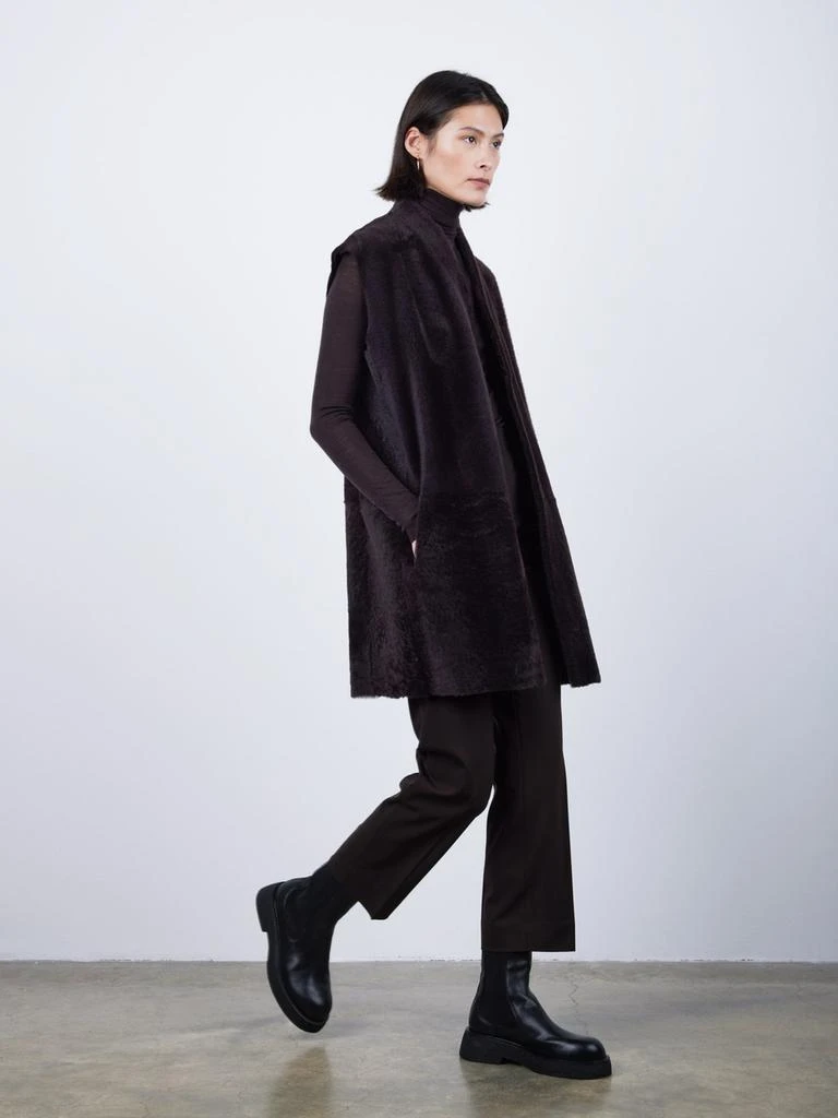 Gushlow & Cole Mid length boxy shearling gilet 2