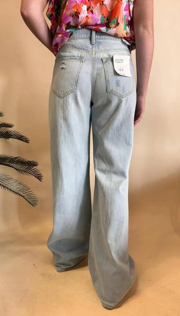sneak peek Sneak Peek - Flare Sneak Peak Jeans 3