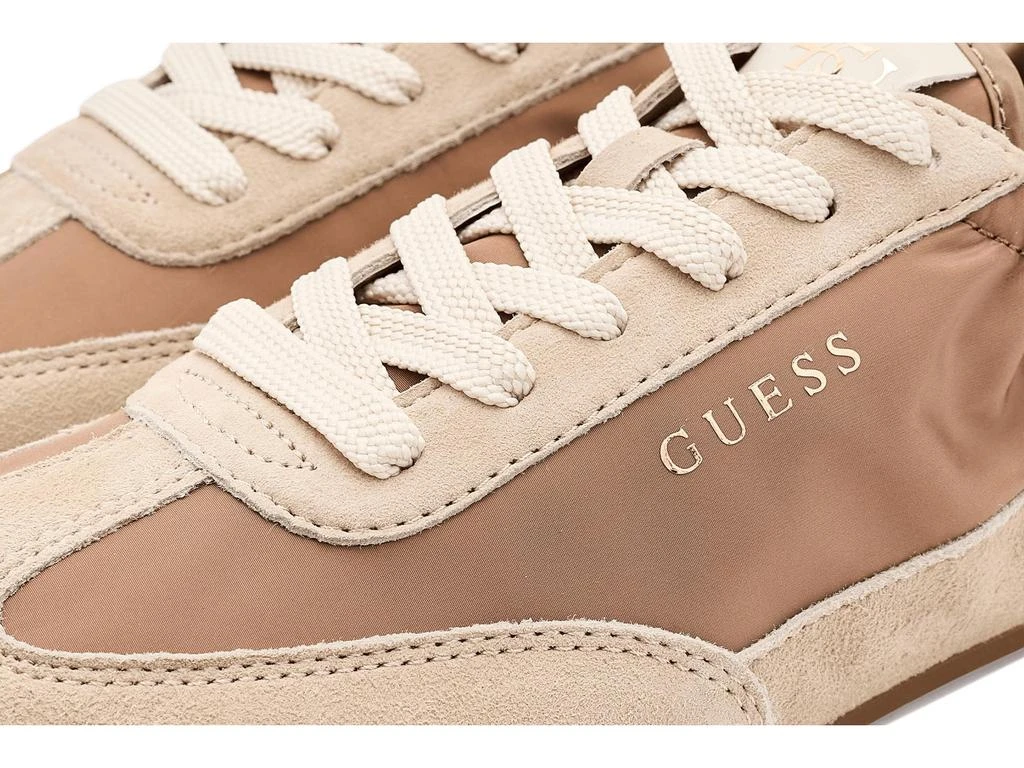 GUESS Rachale 6