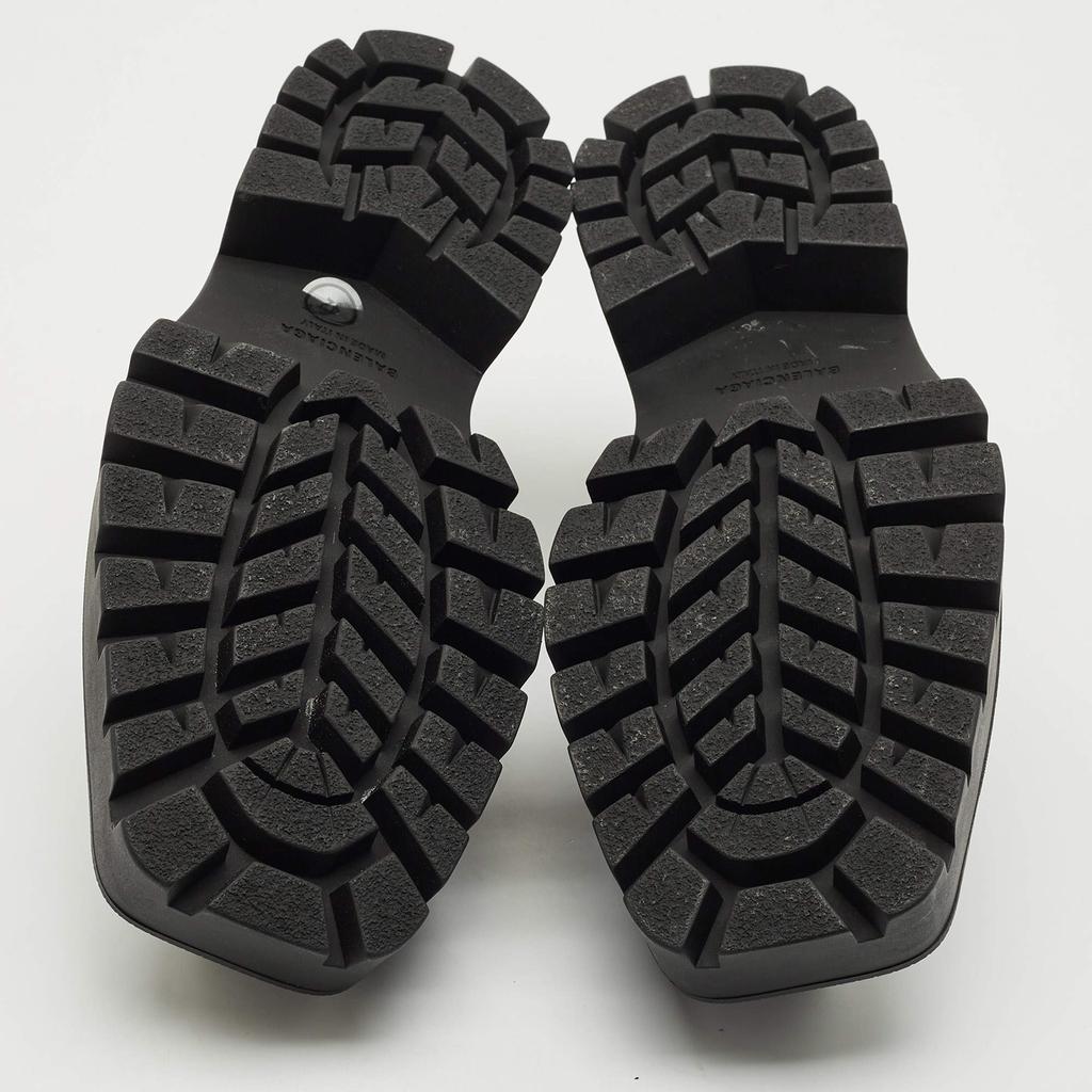 Shop Balenciaga Black Leather Rhino Derby Size 42 on Sale at