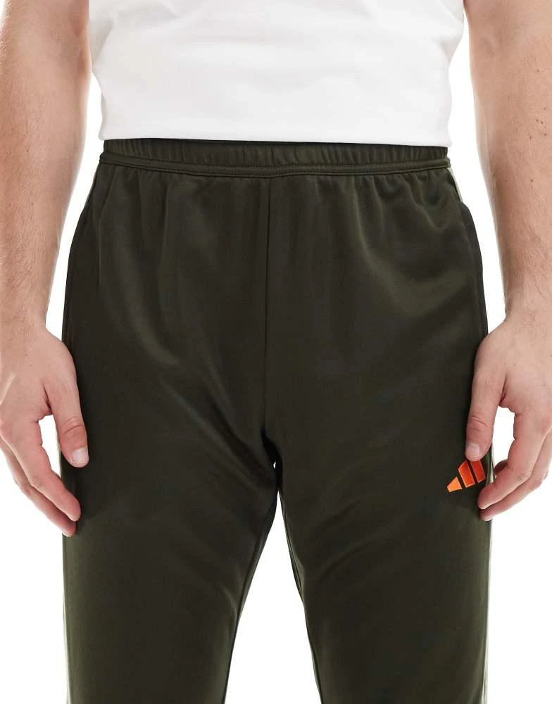Adidas adidas Football Tiro 25 essentials training pants in night cargo / tent green / imp 5