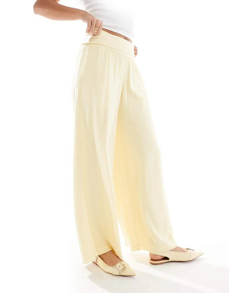 HOLLISTER Hollister foldover super pull on trousers in yellow 1