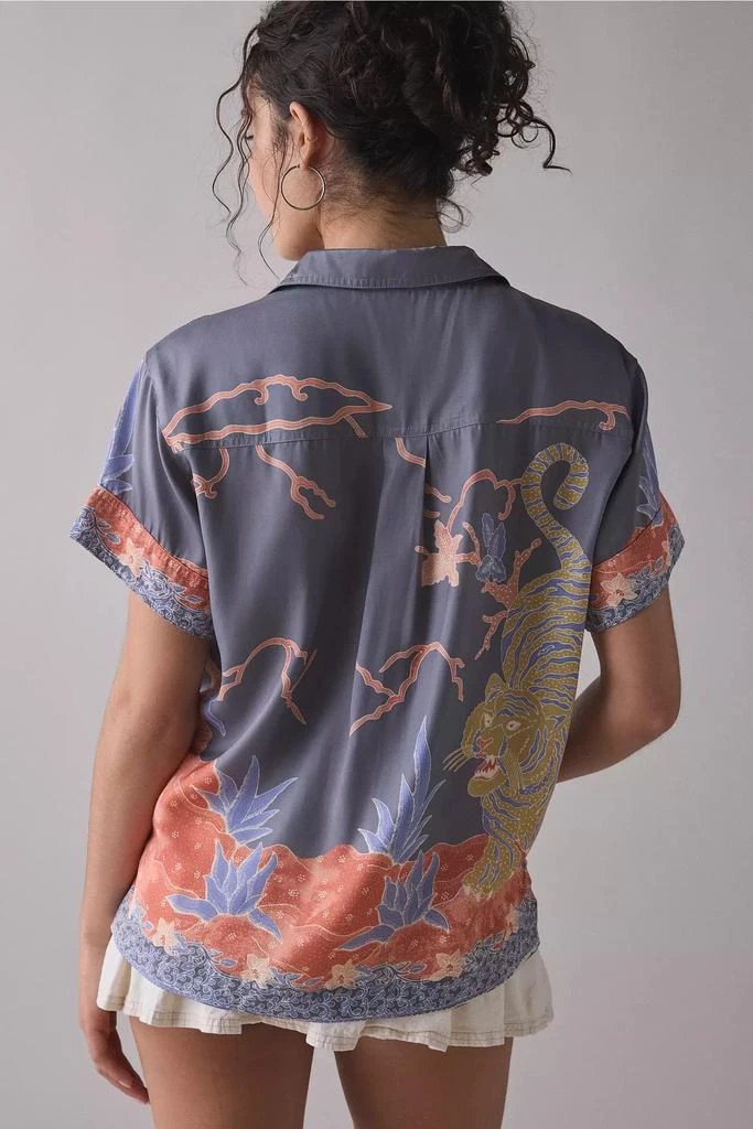 BDG BDG Asher Satin Printed Souvenir Short Sleeve Button-Down Shirt 3