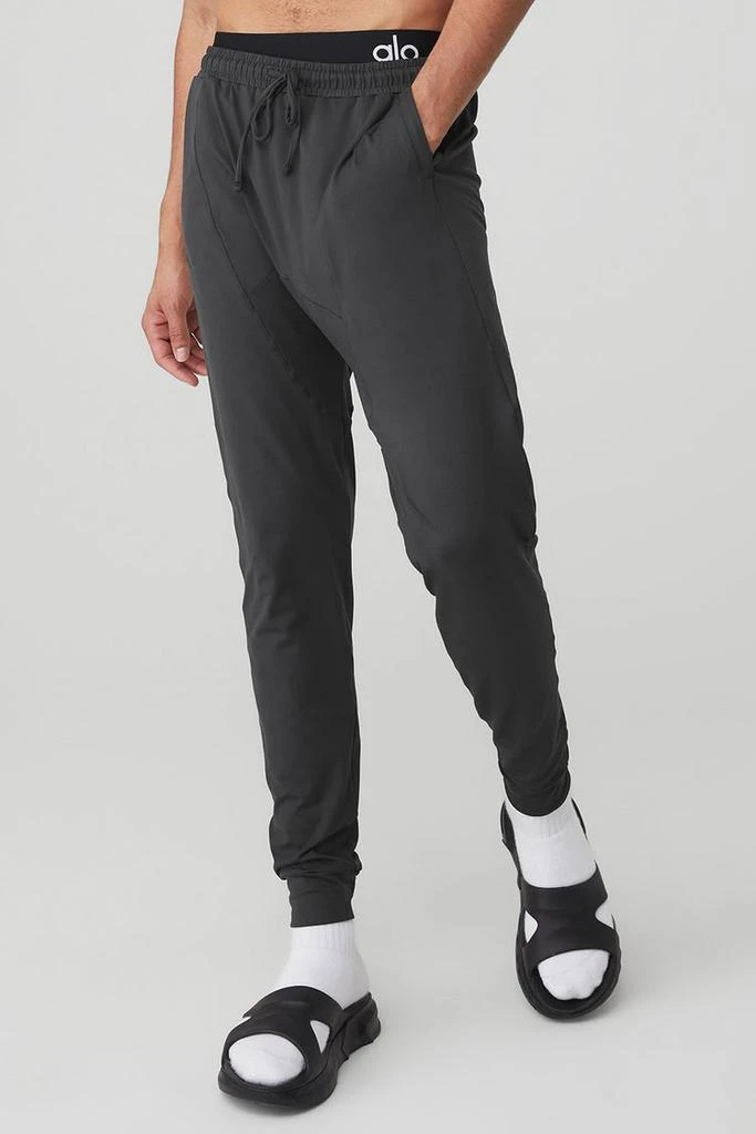 Alo Conquer Revitalize Pant - Black 1