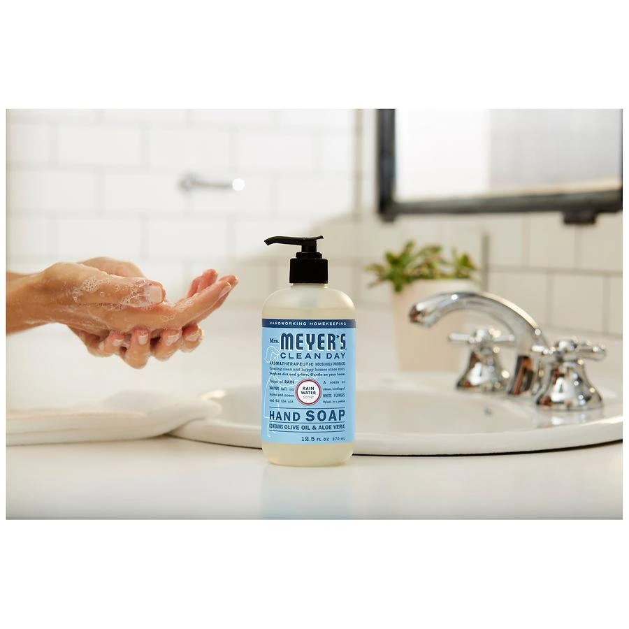 Mrs. Meyer's Clean Day Liquid Hand Soap Bottle Rain Water 5