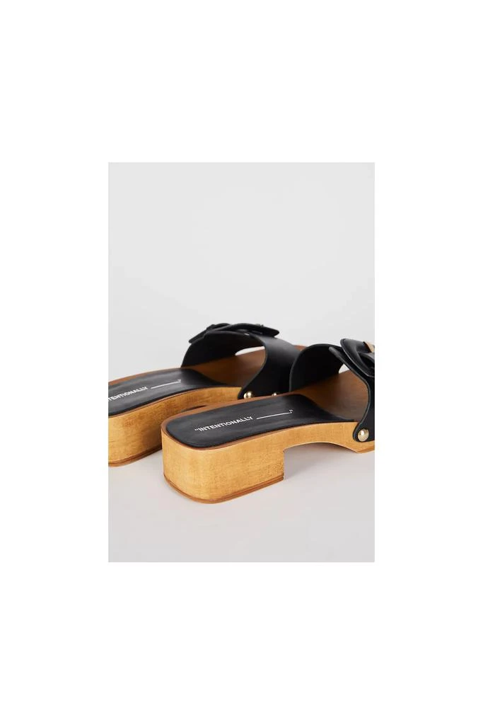 Intentionally Blank Intentionally Blank Mar Clog Sandal 5
