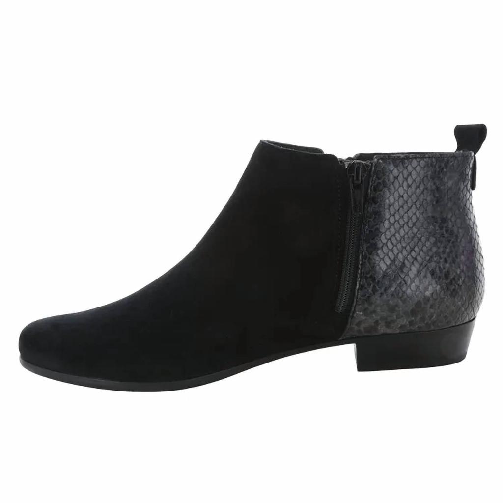 Munro Munro - Women's Lexi Ii Booties