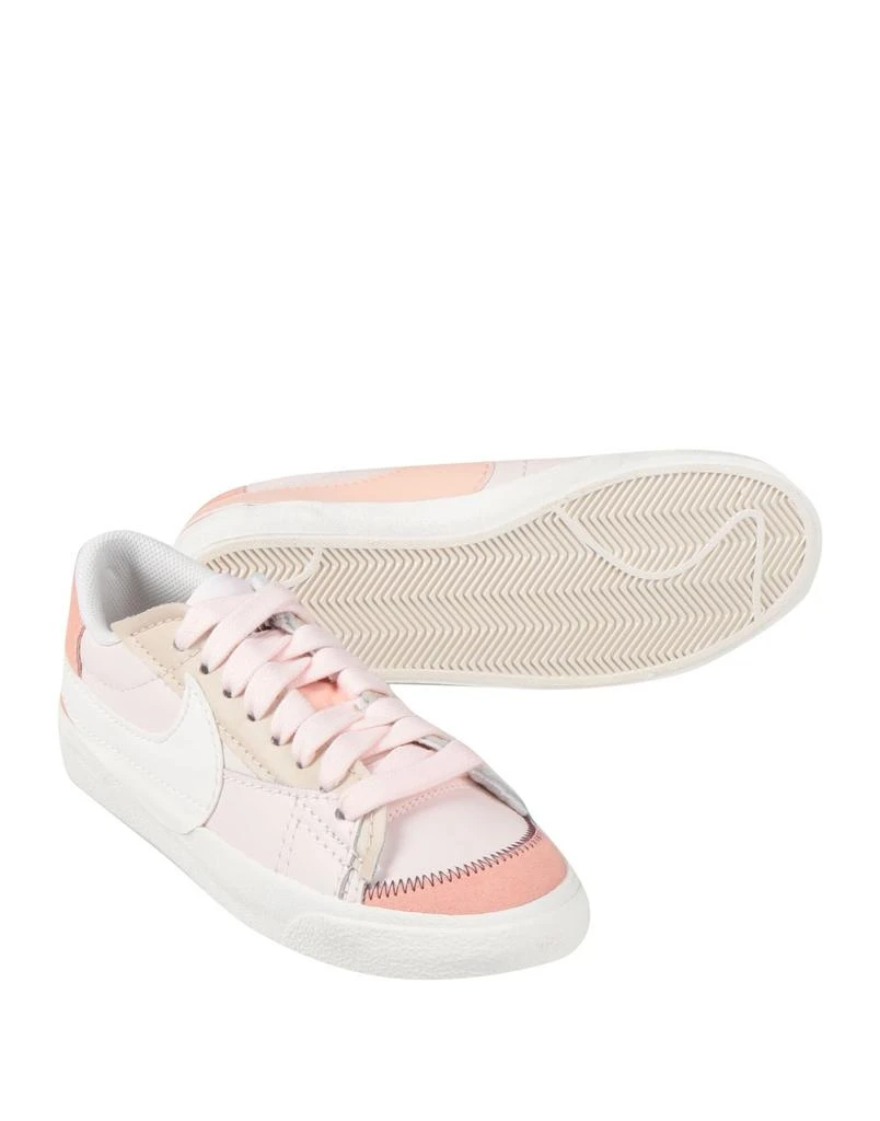 NIKE Sneakers 2