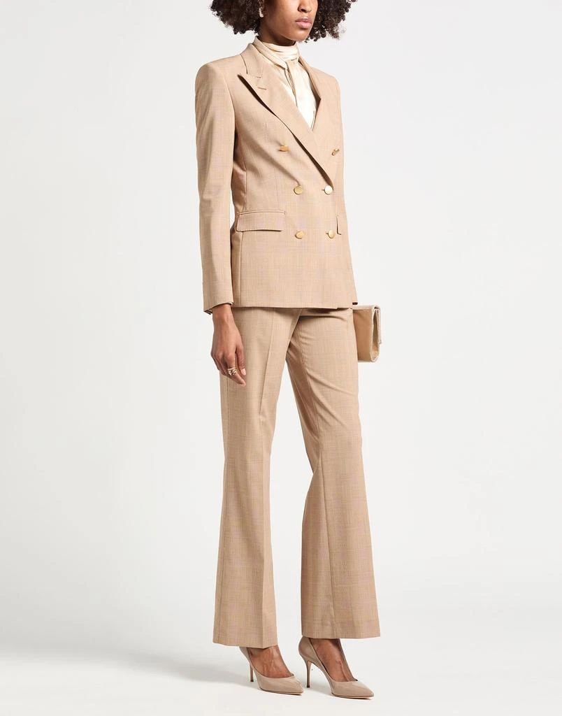 TAGLIATORE 02-05 Suits
Sets 2