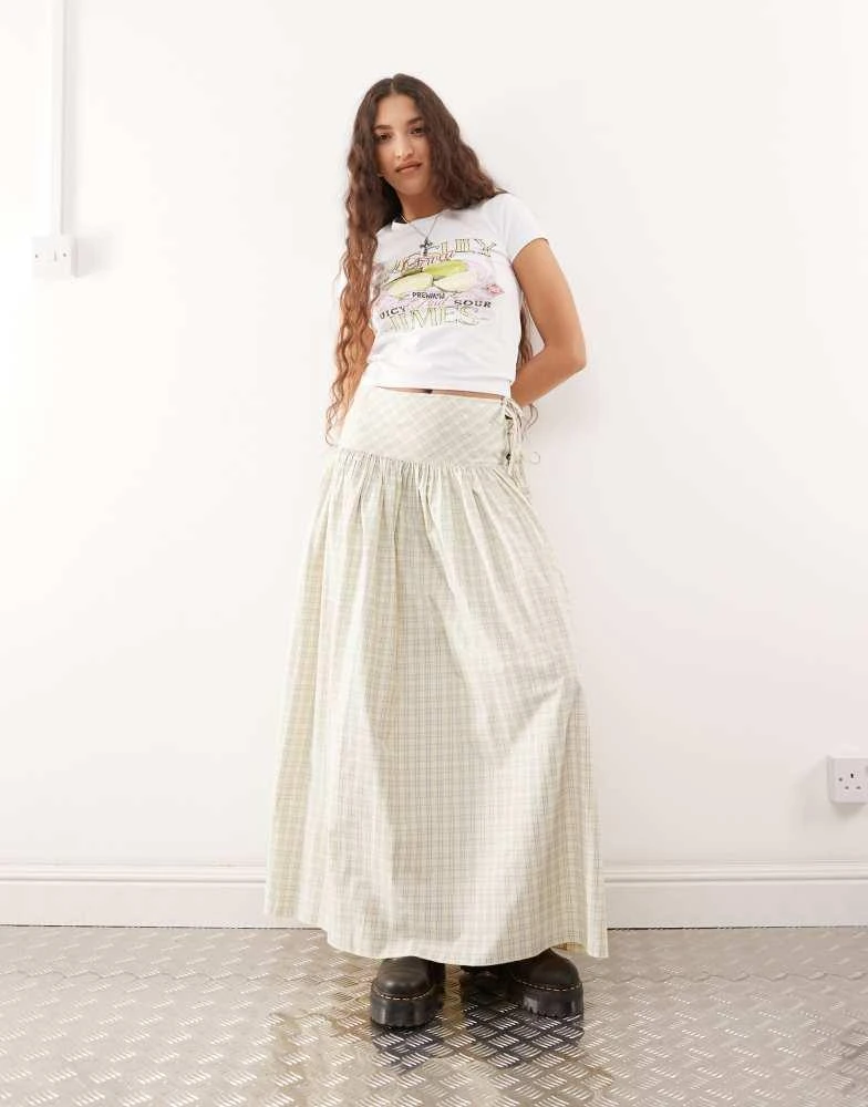 COLLUSION COLLUSION drop waist print maxi skirt in yellow check 1