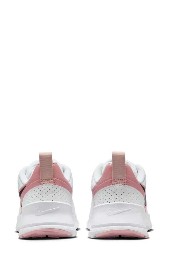 NIKE Air Max Nuaxis Sneaker 2