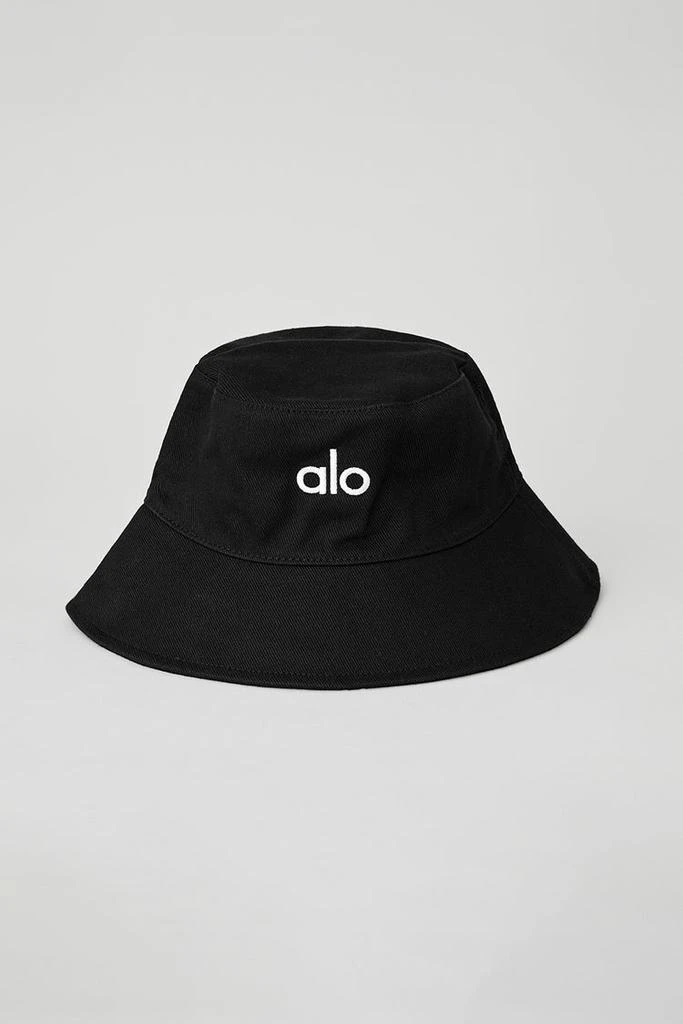 Alo Weekender Bucket Hat - Candy Red