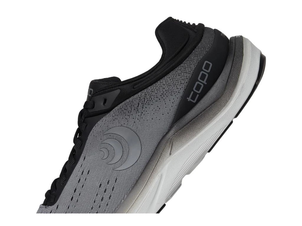 TOPO ATHLETIC Magnifly 5 6