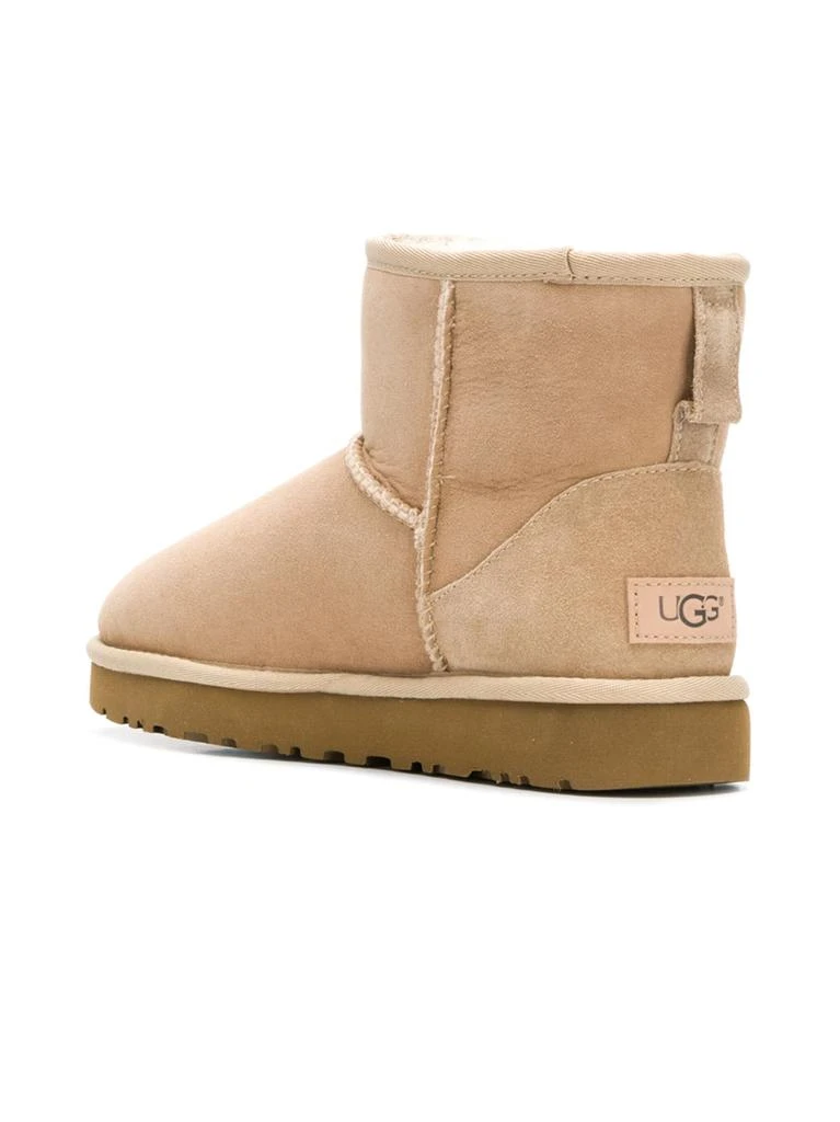 UGG Classic Mini 3