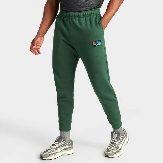 NIKE Men's Nike Club Fleece Logo Patch Jogger Pants 1