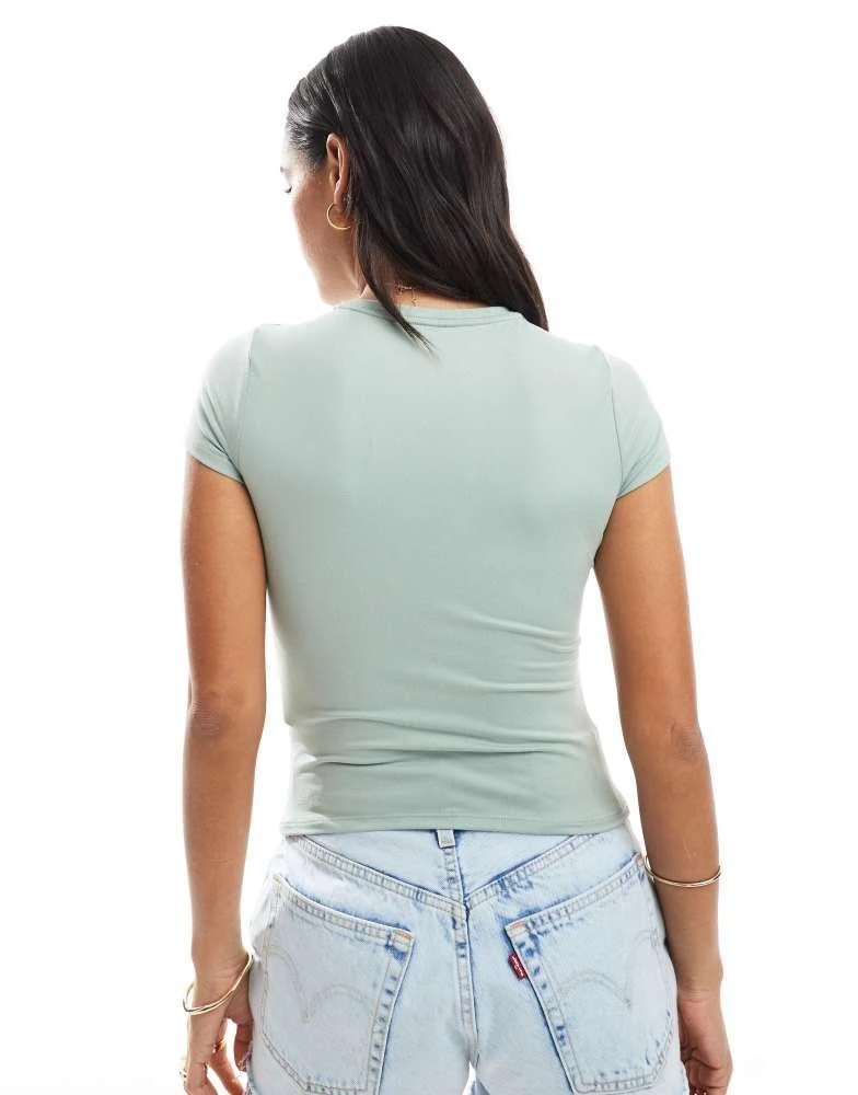 HOLLISTER Hollister longline baby t-shirt in green 4