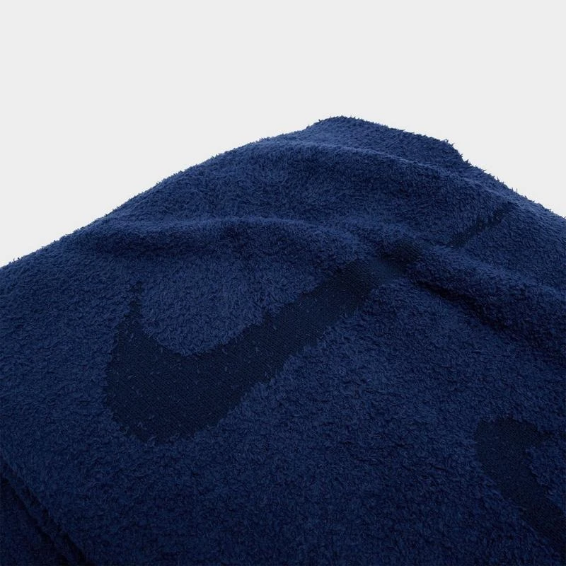 NIKE Nike Phoenix Cozy Boucle Blanket 6