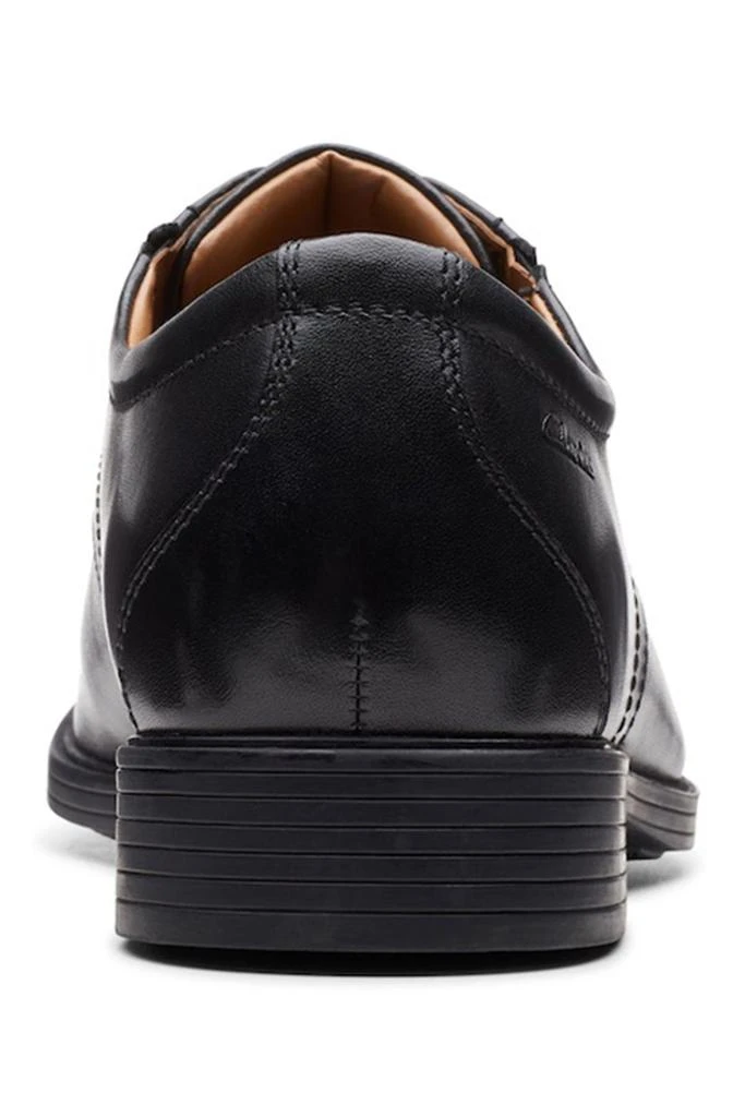 Clarks® Whiddon Cap Toe Oxford - Wide Width Available 10