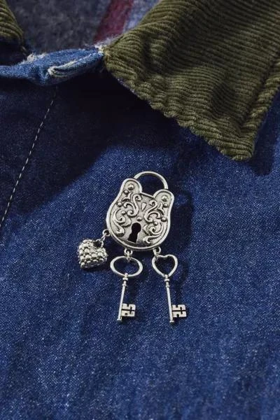 Urban Outfitters Key To My Heart Lock Charm Brooch 3
