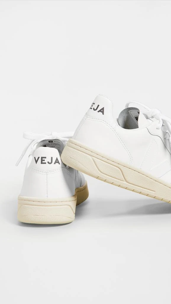 Veja V-10 Lace Up Sneakers 3