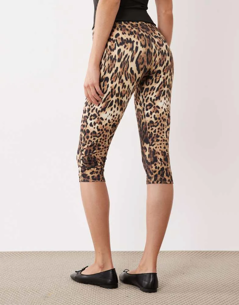 ASOS ASOS DESIGN capri legging in leopard print 5