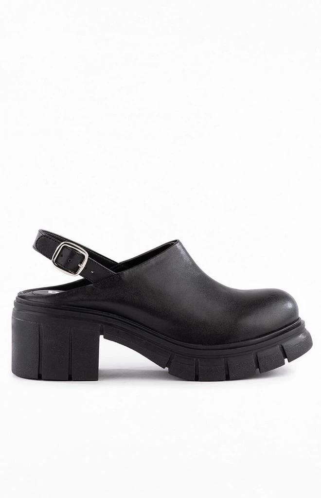 BC Footwear Women's Soft Grunge Platform Clogs 1