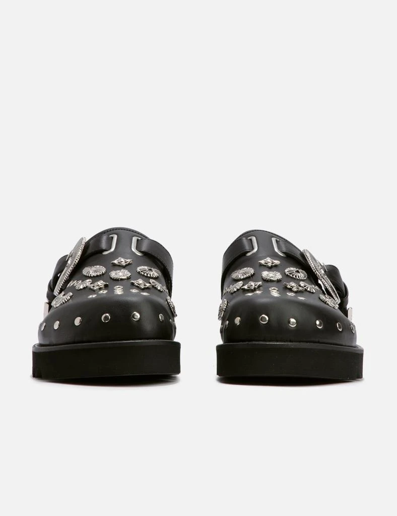 Toga Pulla Eyelet Metal Sabot 2