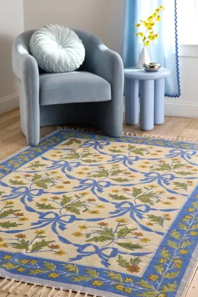 Urban Outfitters Bow Demask Screen Printed Rug 2