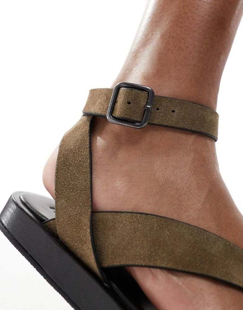 Pull&Bear Pull&Bear thong detail sandal in green 4