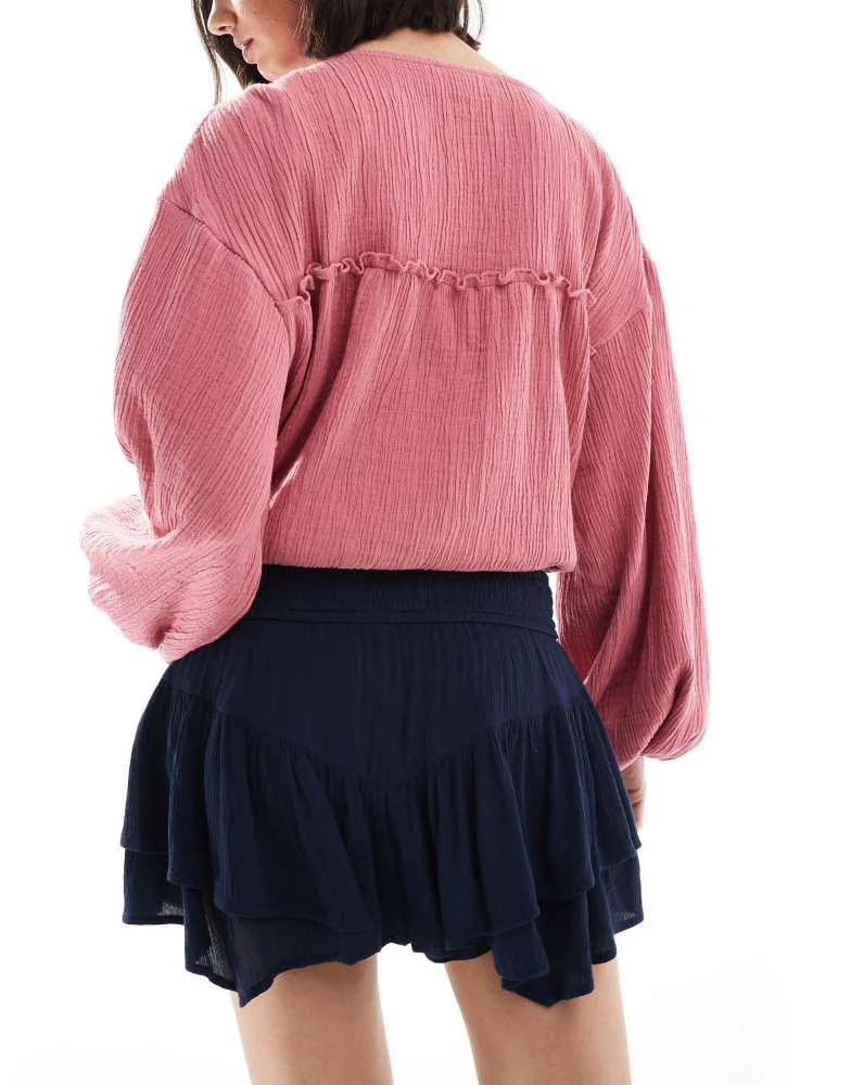 HOLLISTER Hollister asymmetric tiered femme mini skort in navy 2