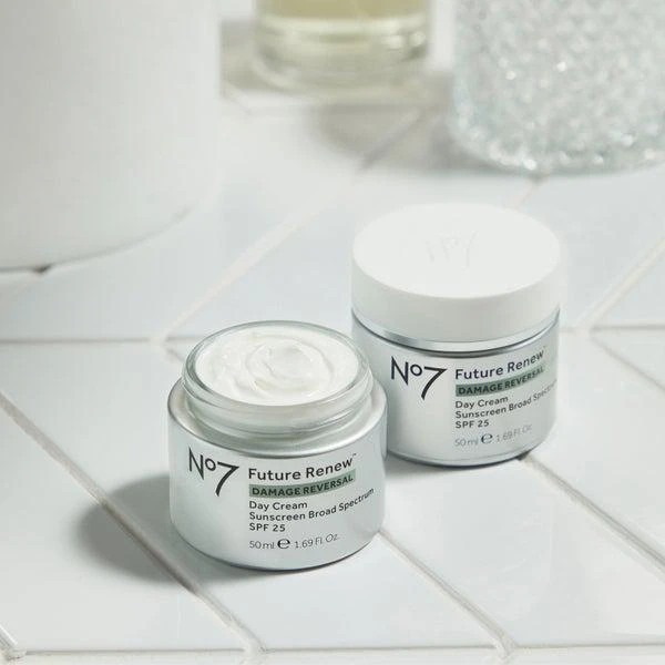 No7 Future Renew Damage Reversal Day Cream SPF 25 11