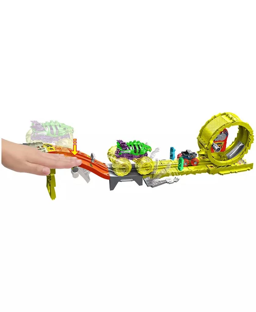 Hot Wheels Monster Trucks Race and Chase Challenge Playset 4