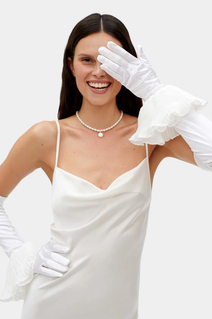 Sleeper Zephyr Ruffle Gloves in White