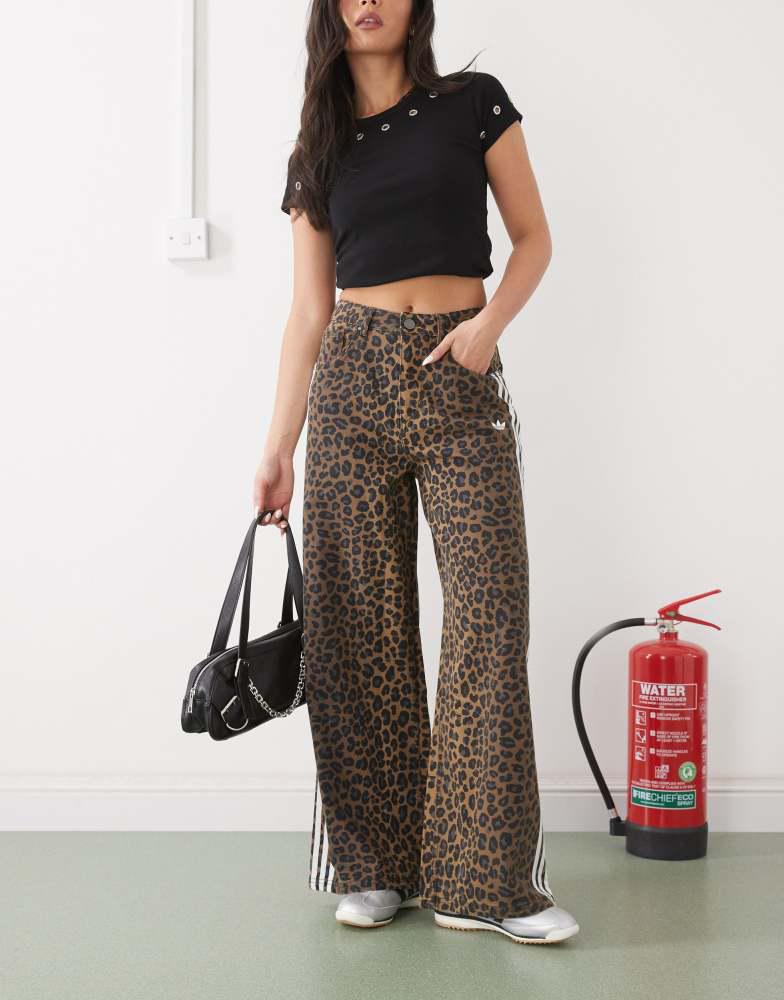 adidas Originals wide leg denim jeans in leopard print – On Sale